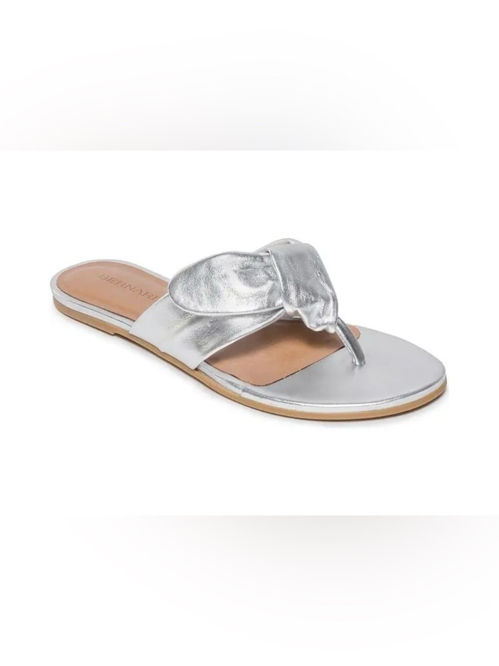 NWOT Bernardo Harmony sandals in silver leather.- size 7